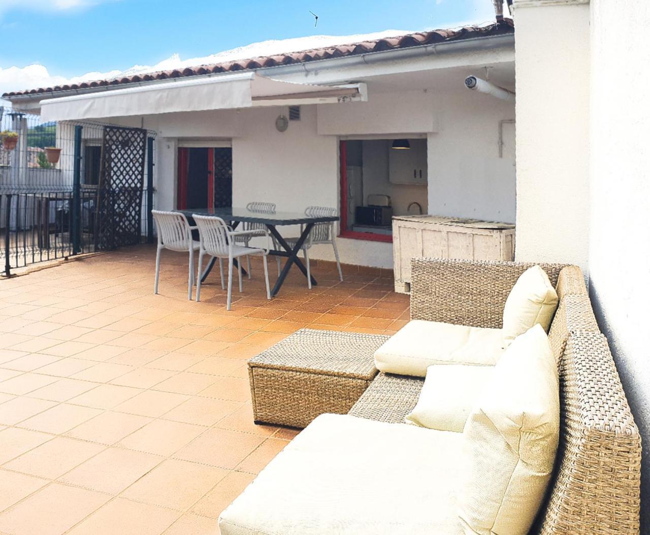 Casa Lola - Terraza Panoramica En El Centro Del Pueblo Daire Sant Joan de les Abadesses Dış mekan fotoğraf